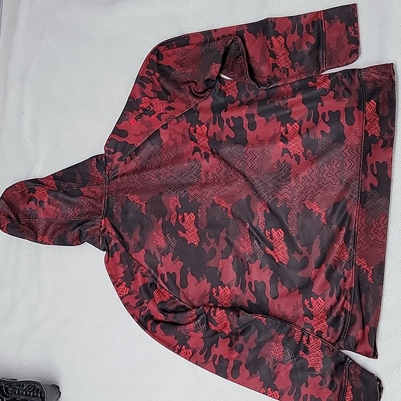 and1 Red Graphic Hoodie - Picture 2 of 4